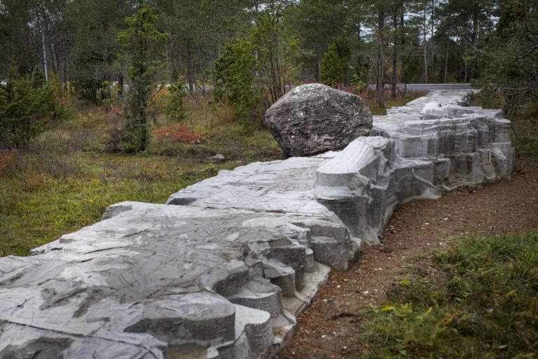 En väg gjord av cement 